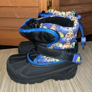 Kids' Black and Blue Winter Boots with Skull Design